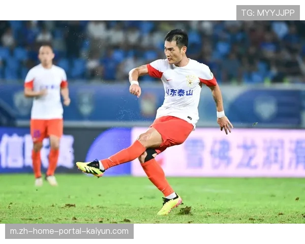 廖力生杨明洋双后腰组合 蓉城由守转攻成功率仅四成